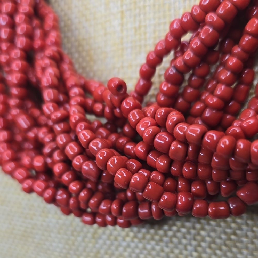 15 Strand Coral Red Glass Beaded Necklace With A Beaded Toggle Clasp - Picture 6 of 9